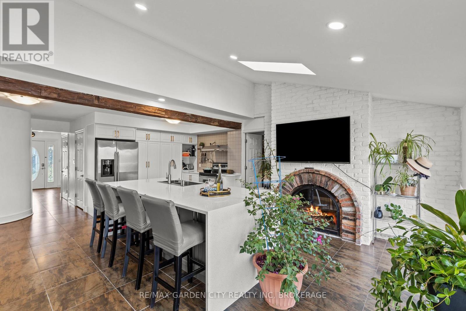 46 Adelene Crescent, St. Catharines, Ontario  L2T 3C8 - Photo 6 - X12597236