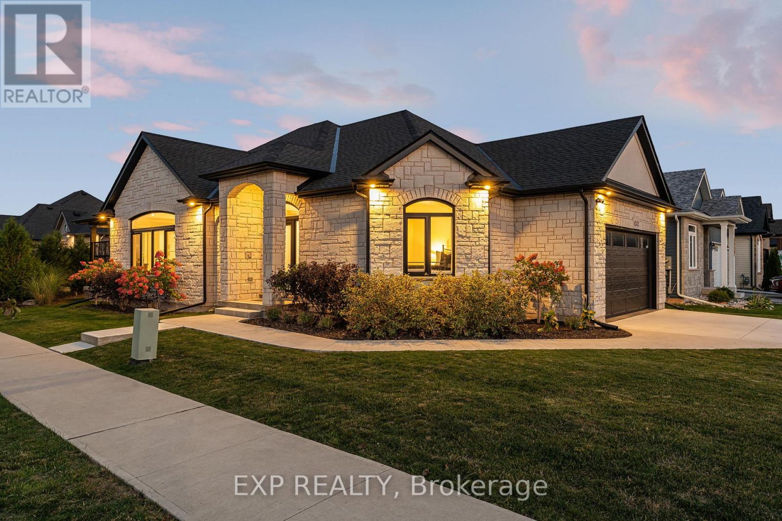 4242 VILLAGE CREEK DRIVE, Fort Erie, Ontario
