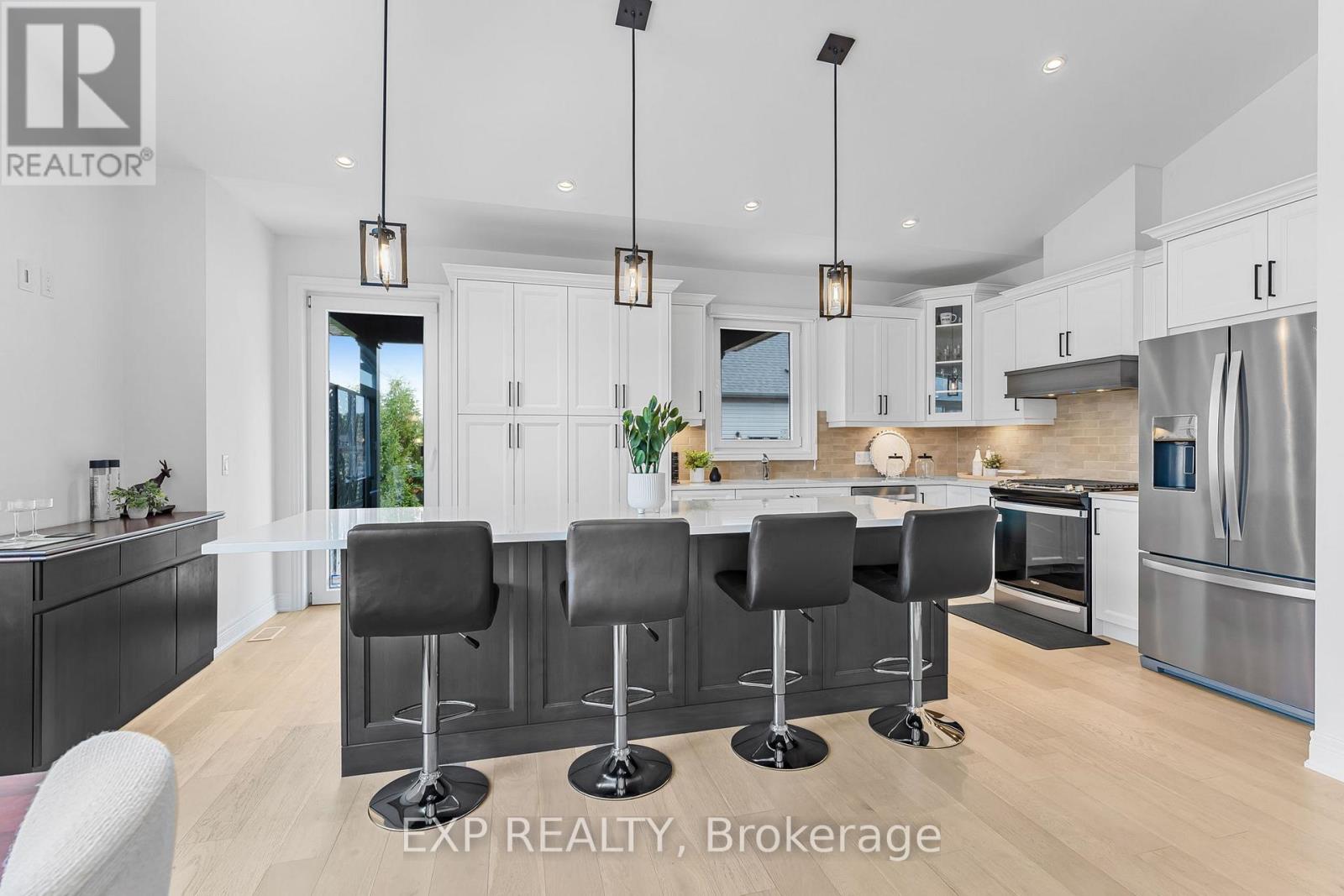 4242 Village Creek Drive, Fort Erie, Ontario  L0S 1S0 - Photo 14 - X12598300