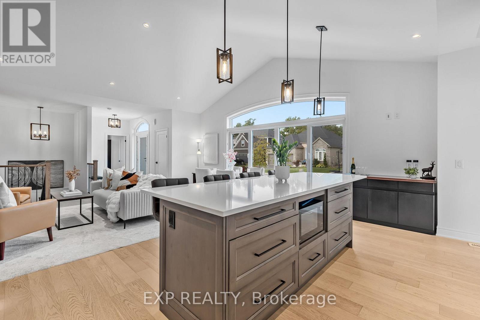 4242 Village Creek Drive, Fort Erie, Ontario  L0S 1S0 - Photo 17 - X12598300