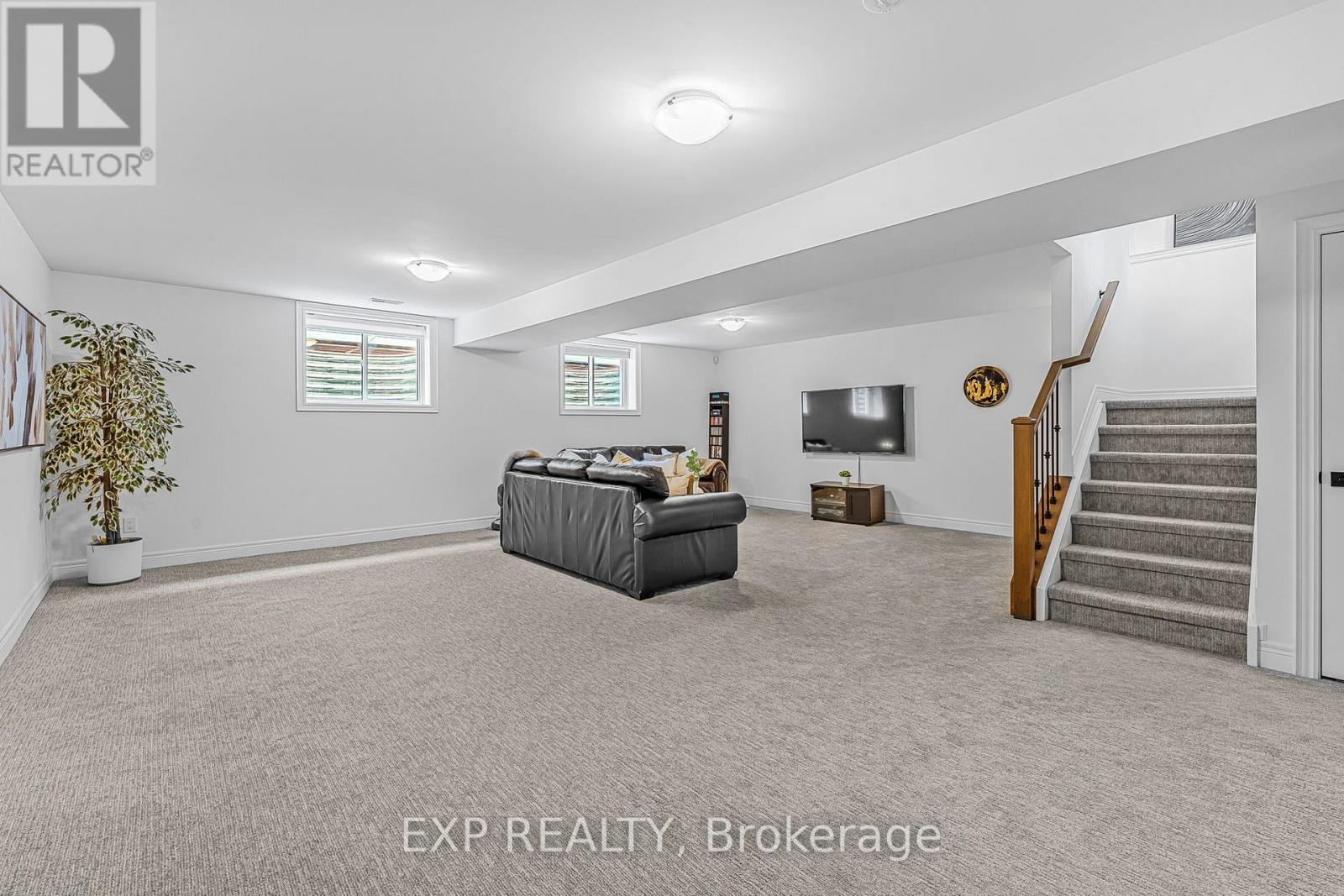 4242 Village Creek Drive, Fort Erie, Ontario  L0S 1S0 - Photo 29 - X12598300