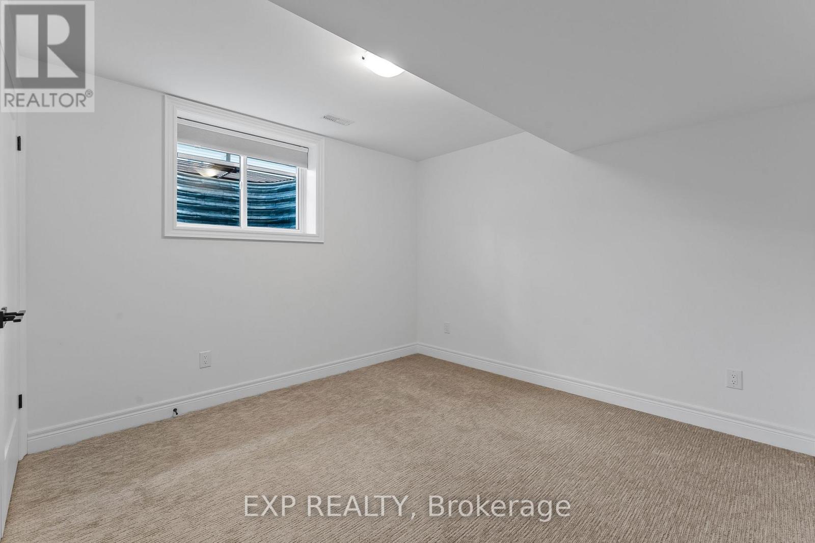 4242 Village Creek Drive, Fort Erie, Ontario  L0S 1S0 - Photo 33 - X12598300