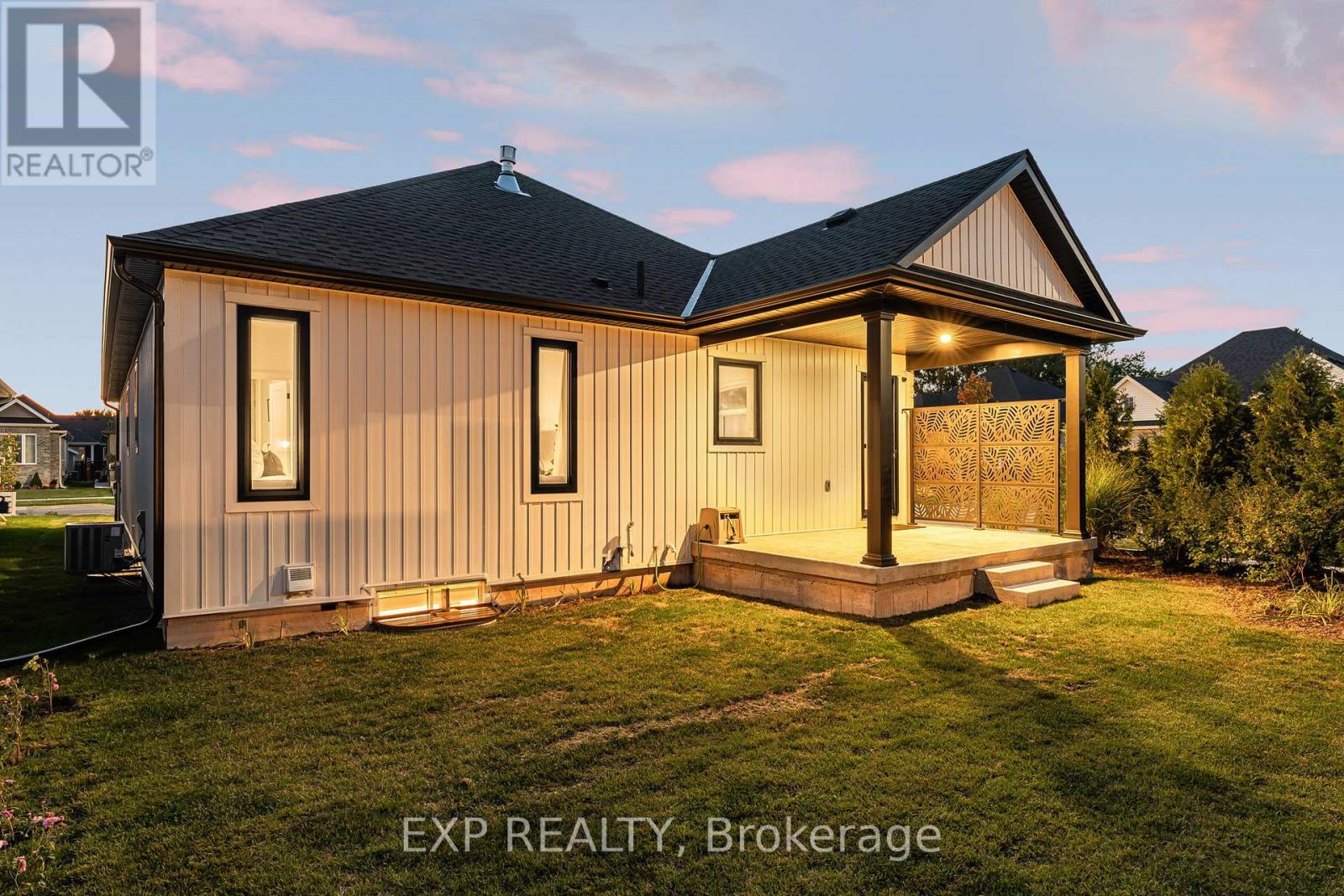 4242 Village Creek Drive, Fort Erie, Ontario  L0S 1S0 - Photo 40 - X12598300