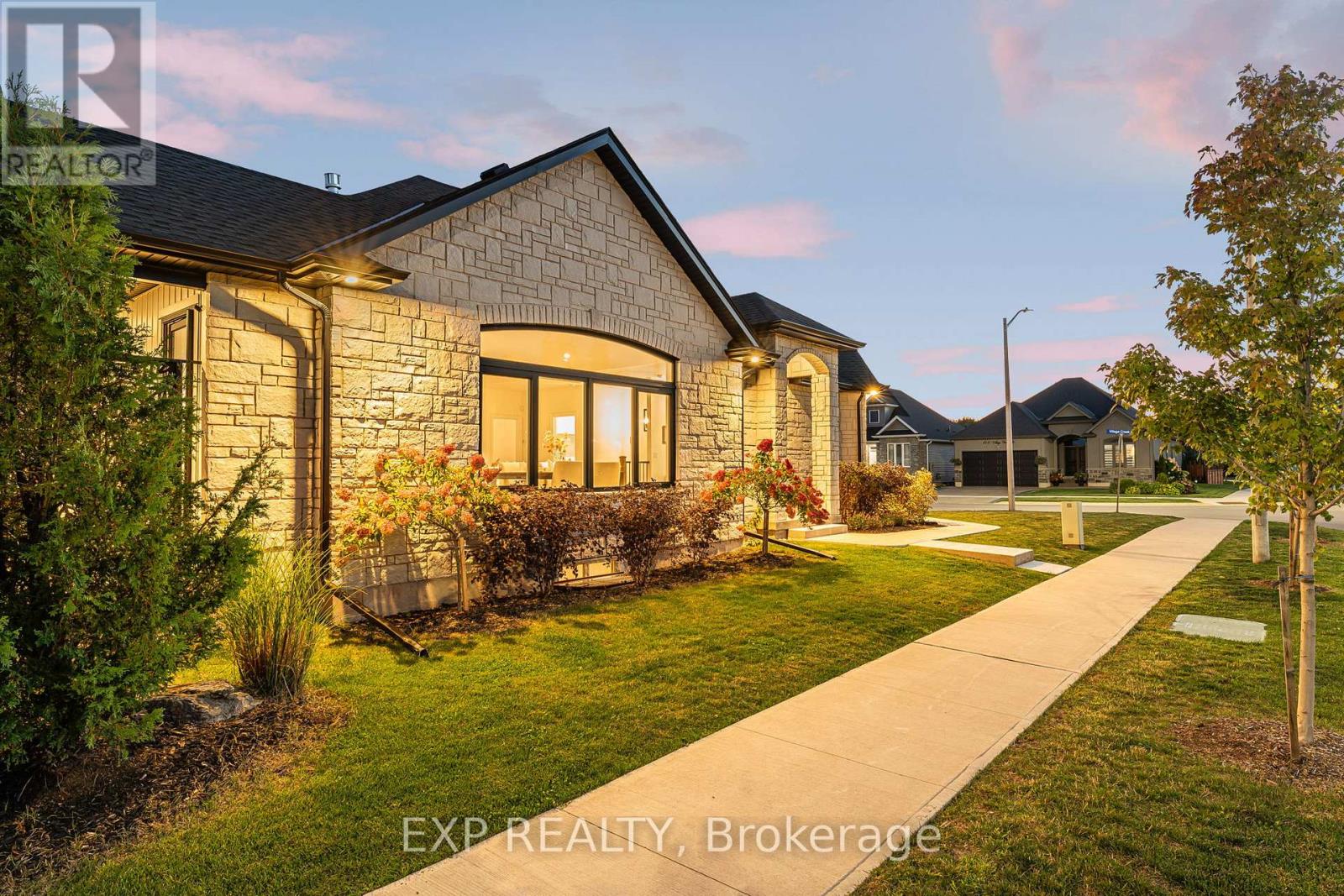 4242 Village Creek Drive, Fort Erie, Ontario  L0S 1S0 - Photo 42 - X12598300