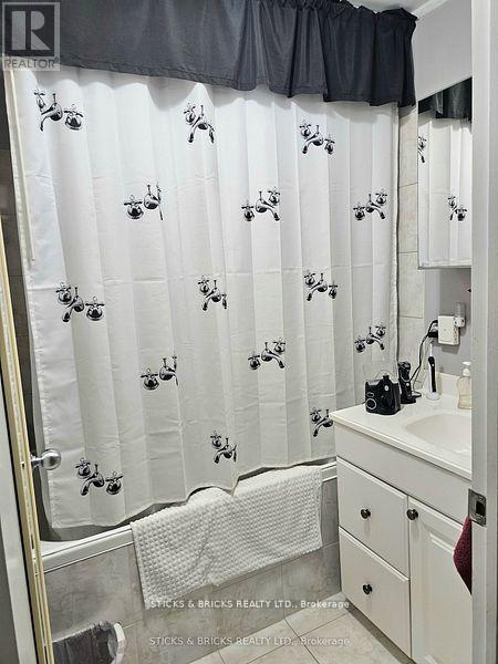 6974 Lundys Lane, Niagara Falls, Ontario  L2G 1V9 - Photo 14 - X12598706