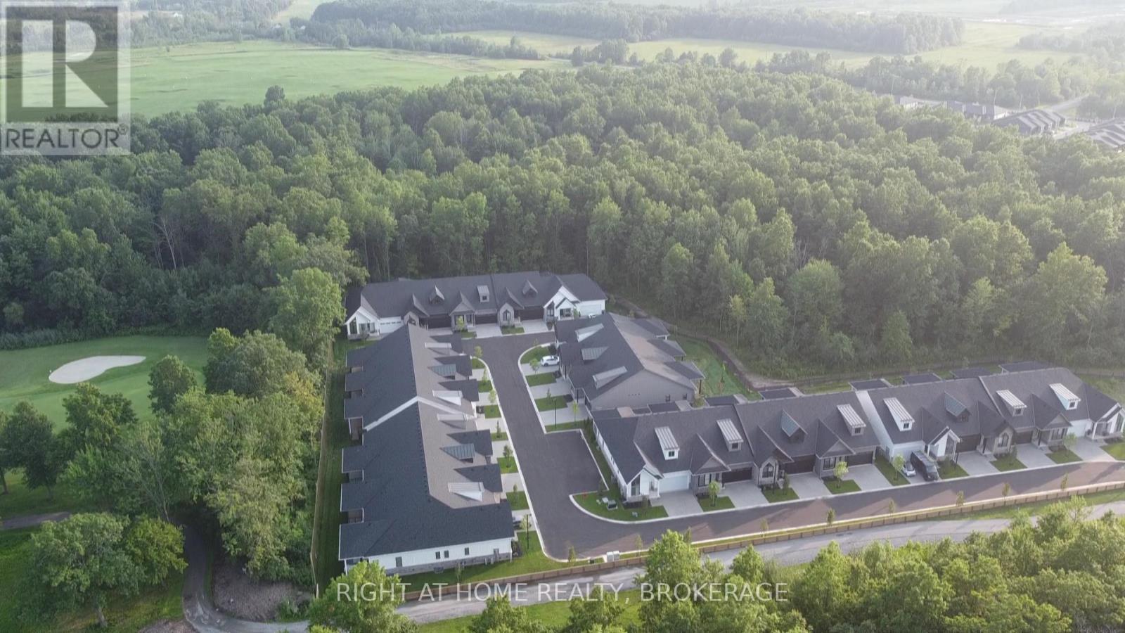 7 - 3318 Weinbrenner Road, Niagara Falls, Ontario  L2G 3S2 - Photo 2 - X12599006