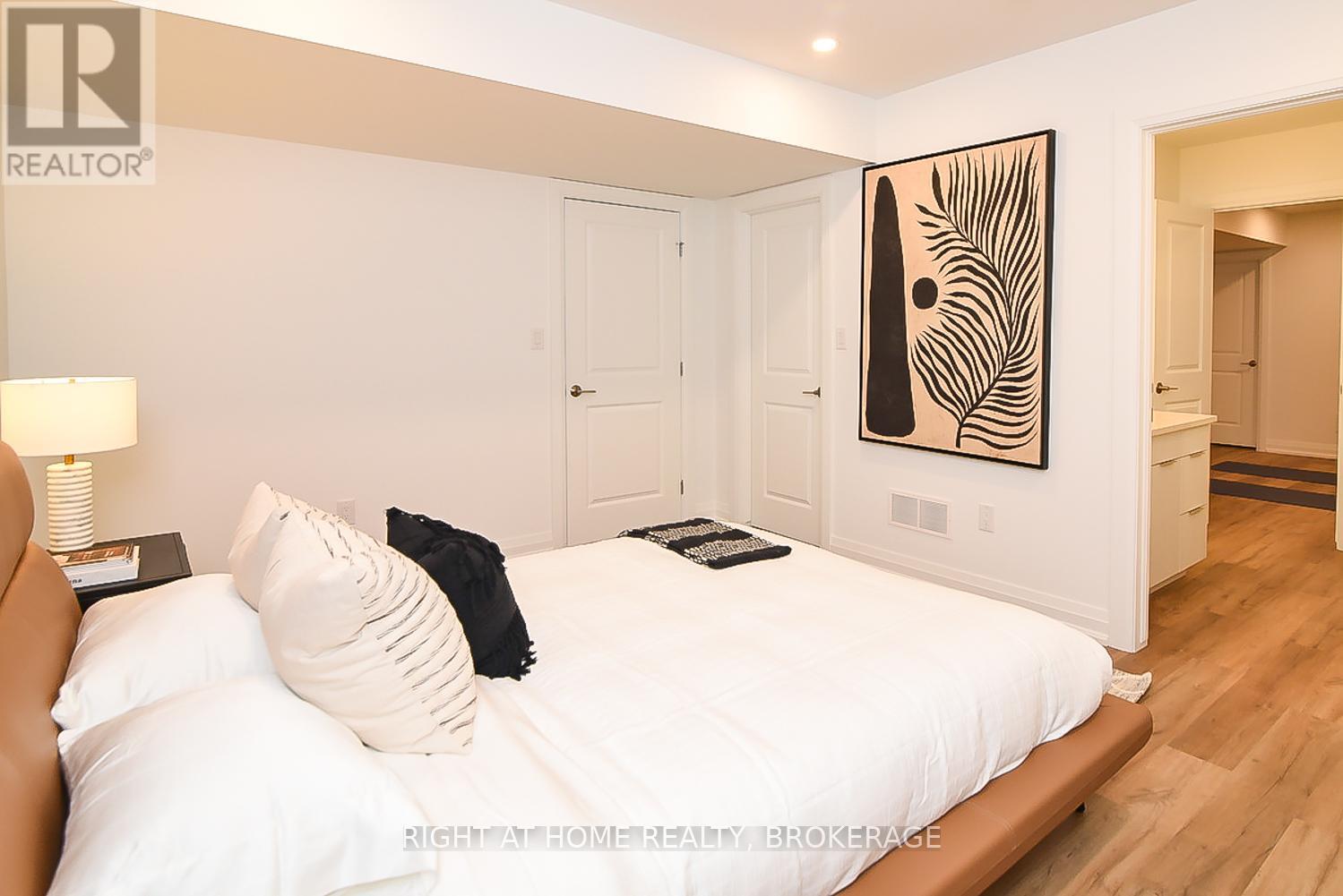 7 - 3318 Weinbrenner Road, Niagara Falls, Ontario  L2G 3S2 - Photo 24 - X12599006