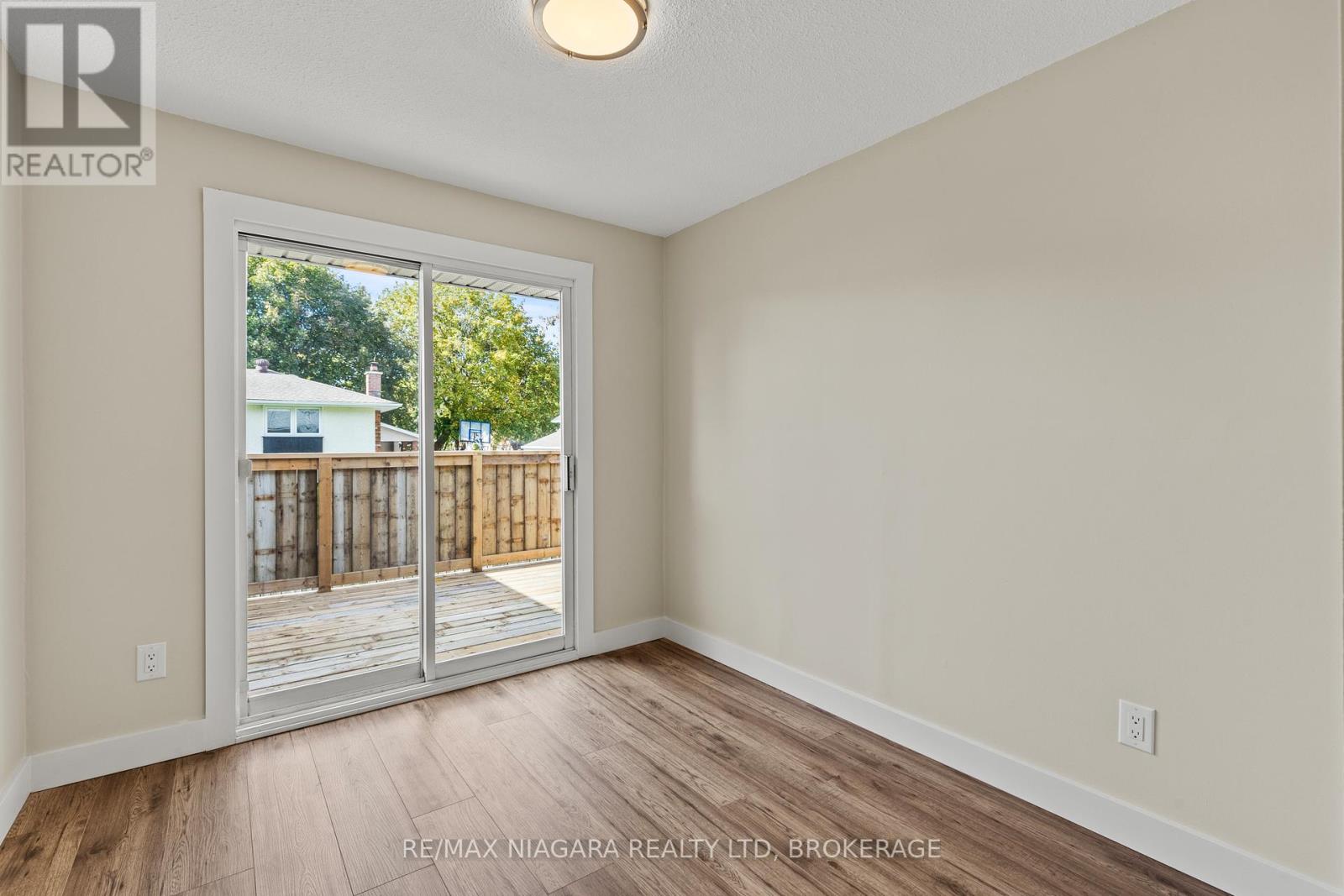 35 Lafayette Drive, St. Catharines, Ontario  L2N 6C1 - Photo 16 - X12599148