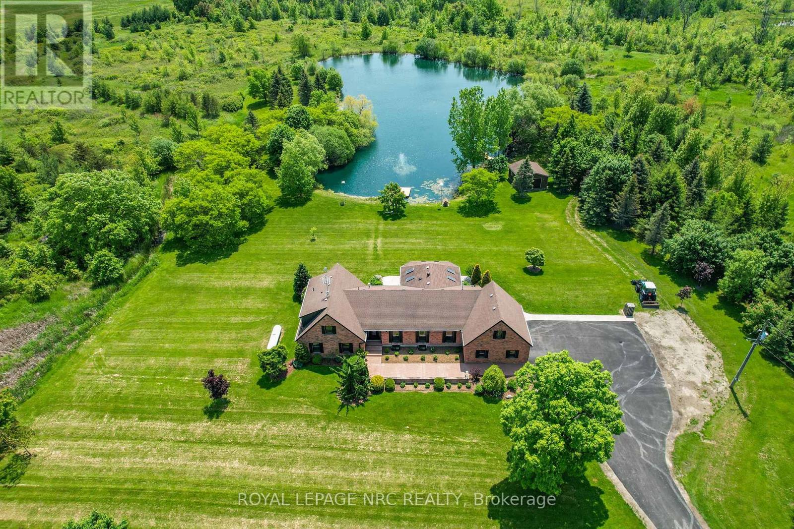 2021 Victoria Avenue, Pelham, Ontario  L0S 1C0 - Photo 2 - X12599358