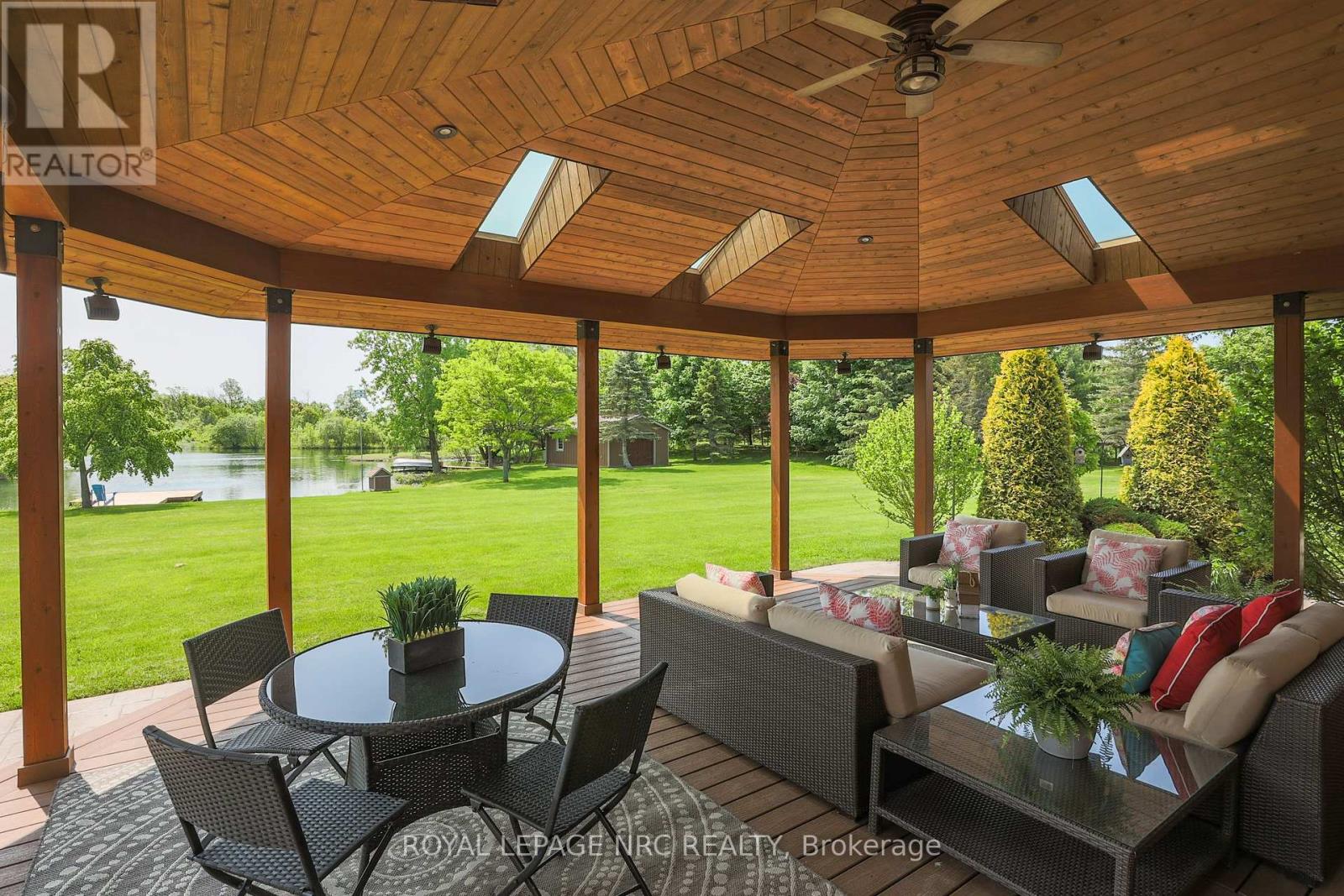 2021 Victoria Avenue, Pelham, Ontario  L0S 1C0 - Photo 9 - X12599358