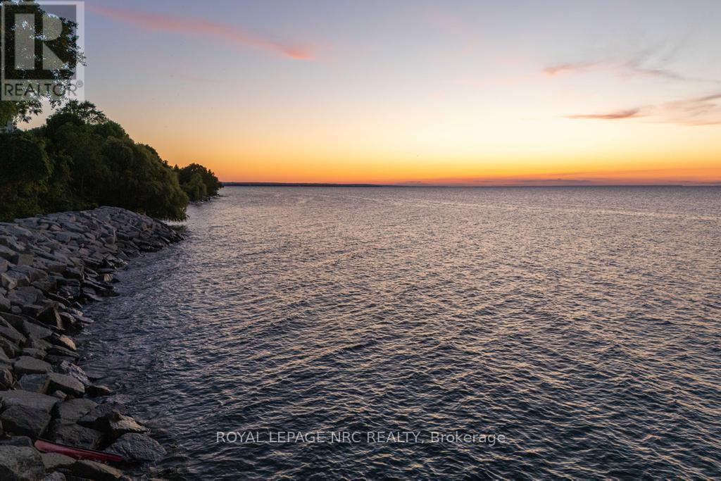 11 Abbey Avenue, St. Catharines, Ontario  L2N 5J5 - Photo 10 - X12601598