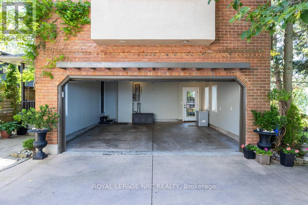 11 Abbey Avenue, St. Catharines, Ontario  L2N 5J5 - Photo 48 - X12601598