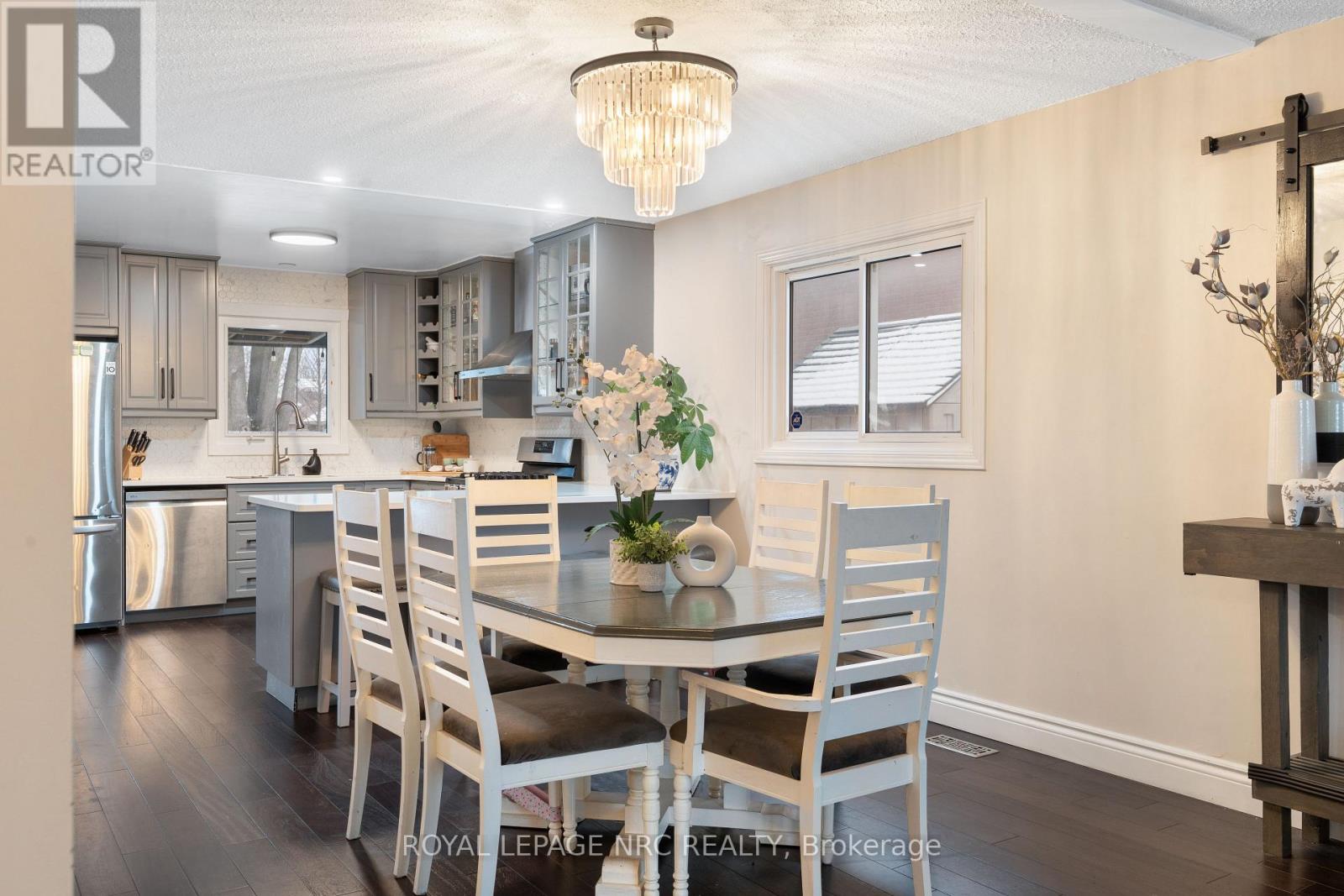 51 Briarsdale Crescent, Welland, Ontario  L3C 6S7 - Photo 12 - X12602118