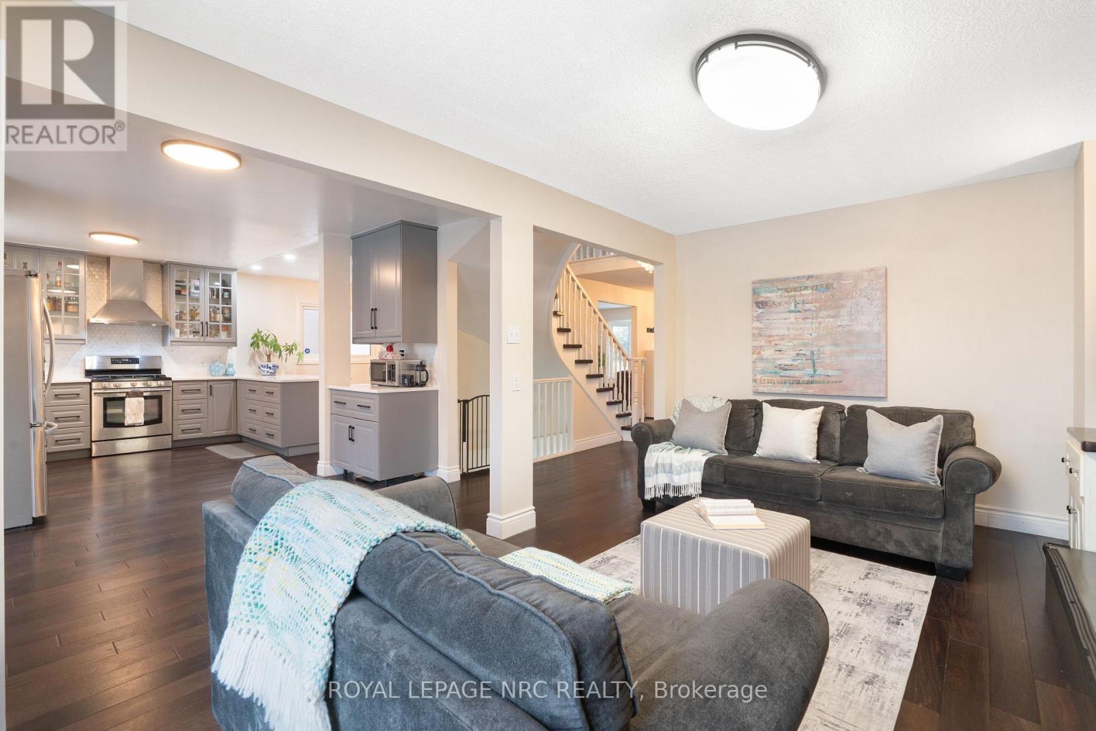 51 Briarsdale Crescent, Welland, Ontario  L3C 6S7 - Photo 15 - X12602118