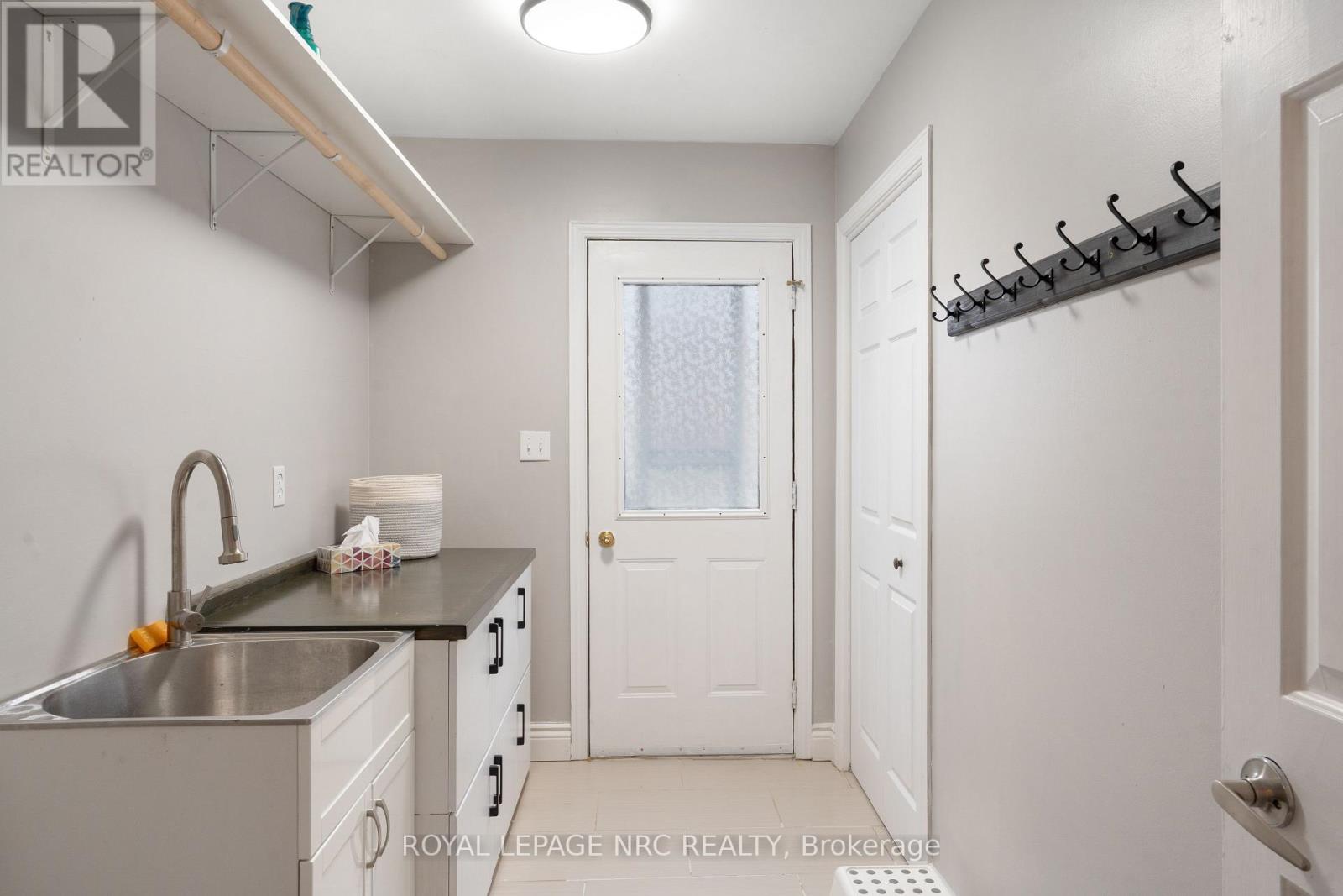 51 Briarsdale Crescent, Welland, Ontario  L3C 6S7 - Photo 18 - X12602118