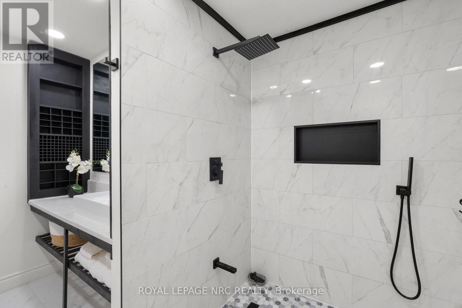 51 Briarsdale Crescent, Welland, Ontario  L3C 6S7 - Photo 23 - X12602118