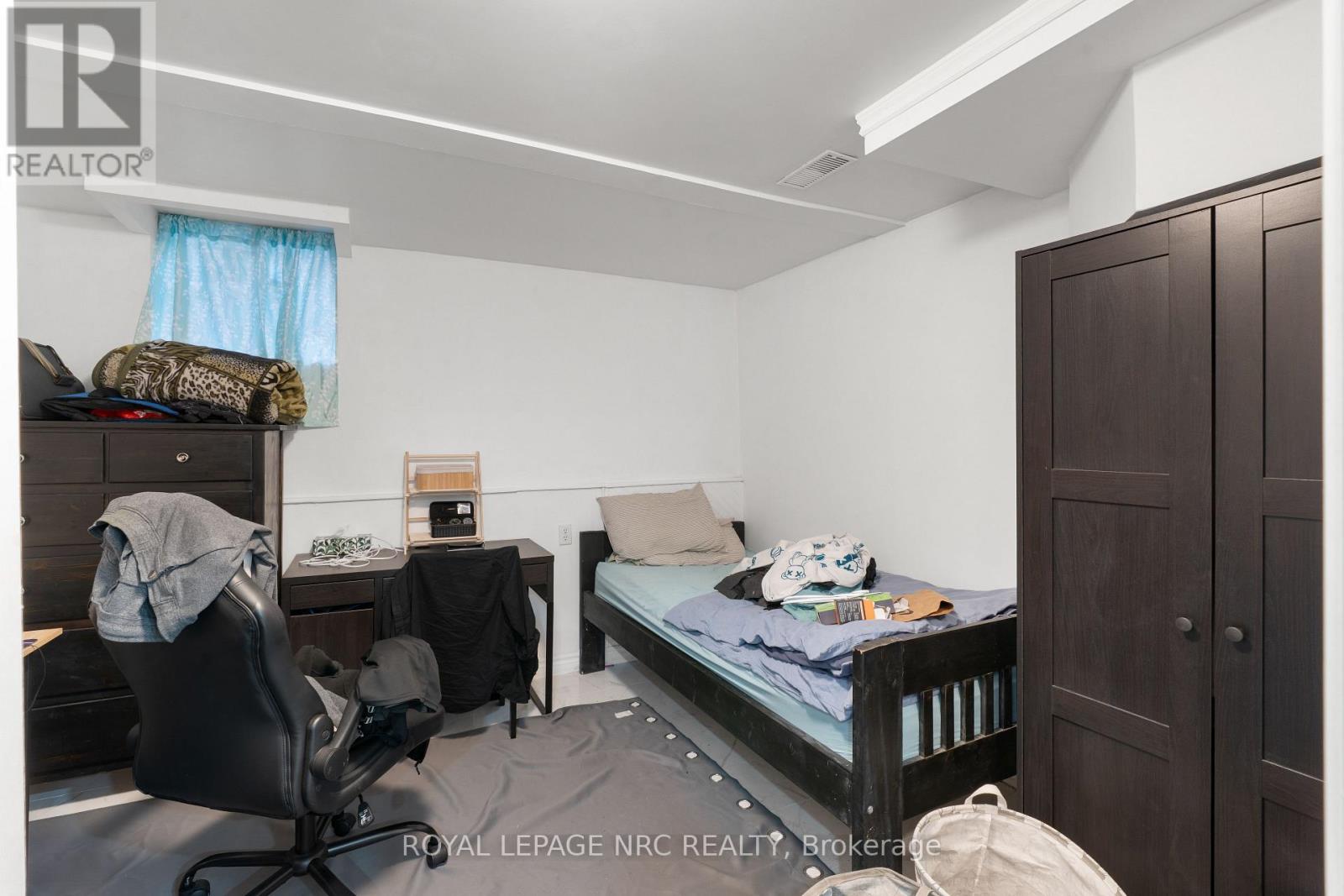 51 Briarsdale Crescent, Welland, Ontario  L3C 6S7 - Photo 34 - X12602118