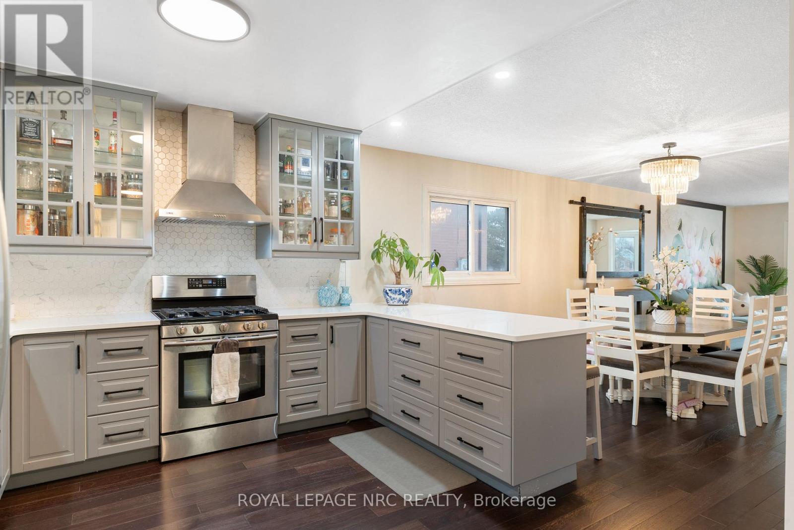 51 Briarsdale Crescent, Welland, Ontario  L3C 6S7 - Photo 7 - X12602118