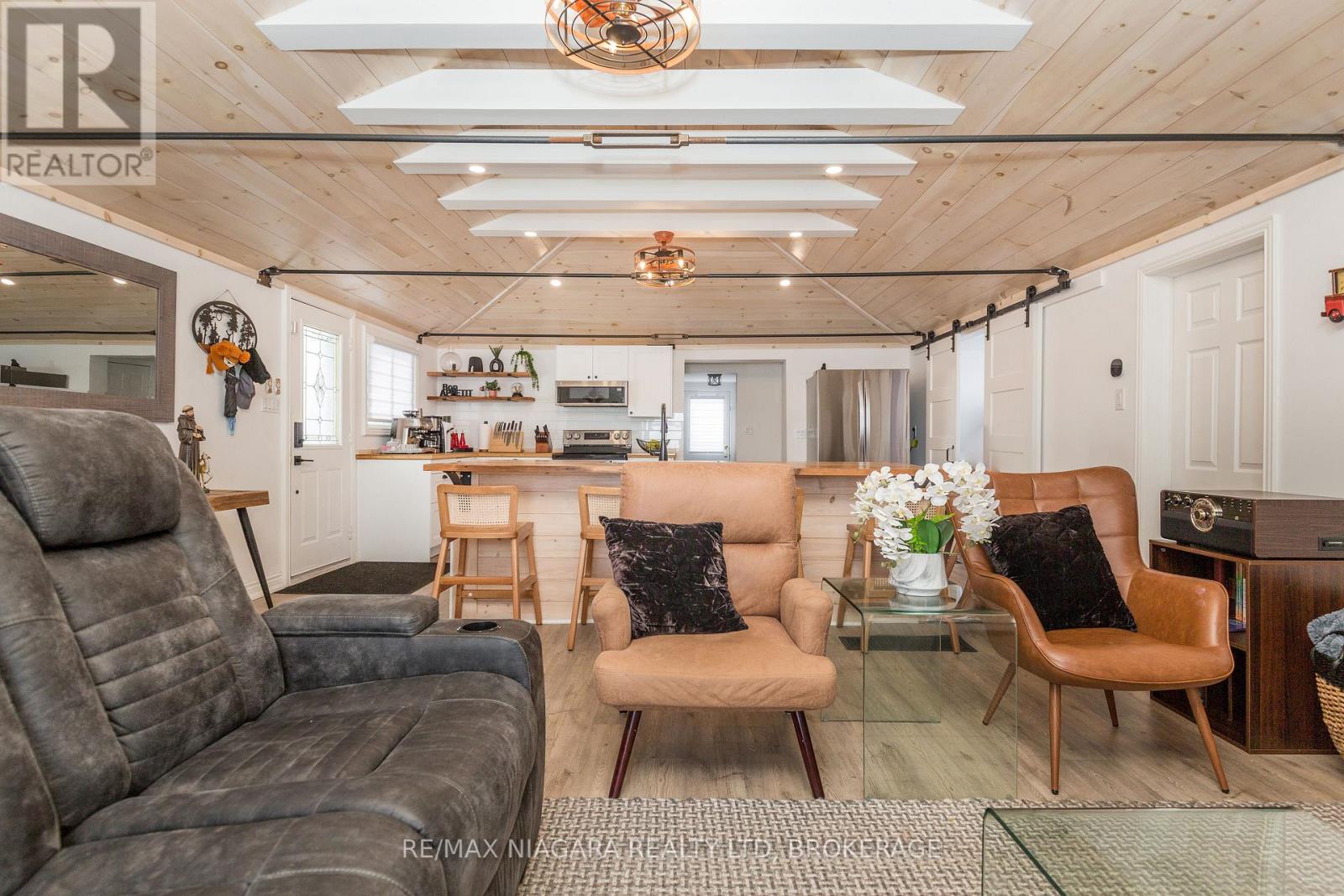 18 Sallows Drive, Tay, Ontario  L0K 2A0 - Photo 18 - S12602522