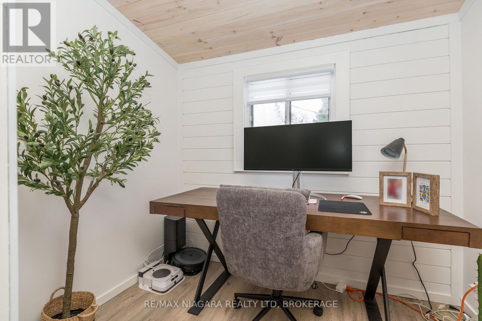 18 Sallows Drive, Tay, Ontario  L0K 2A0 - Photo 24 - S12602522