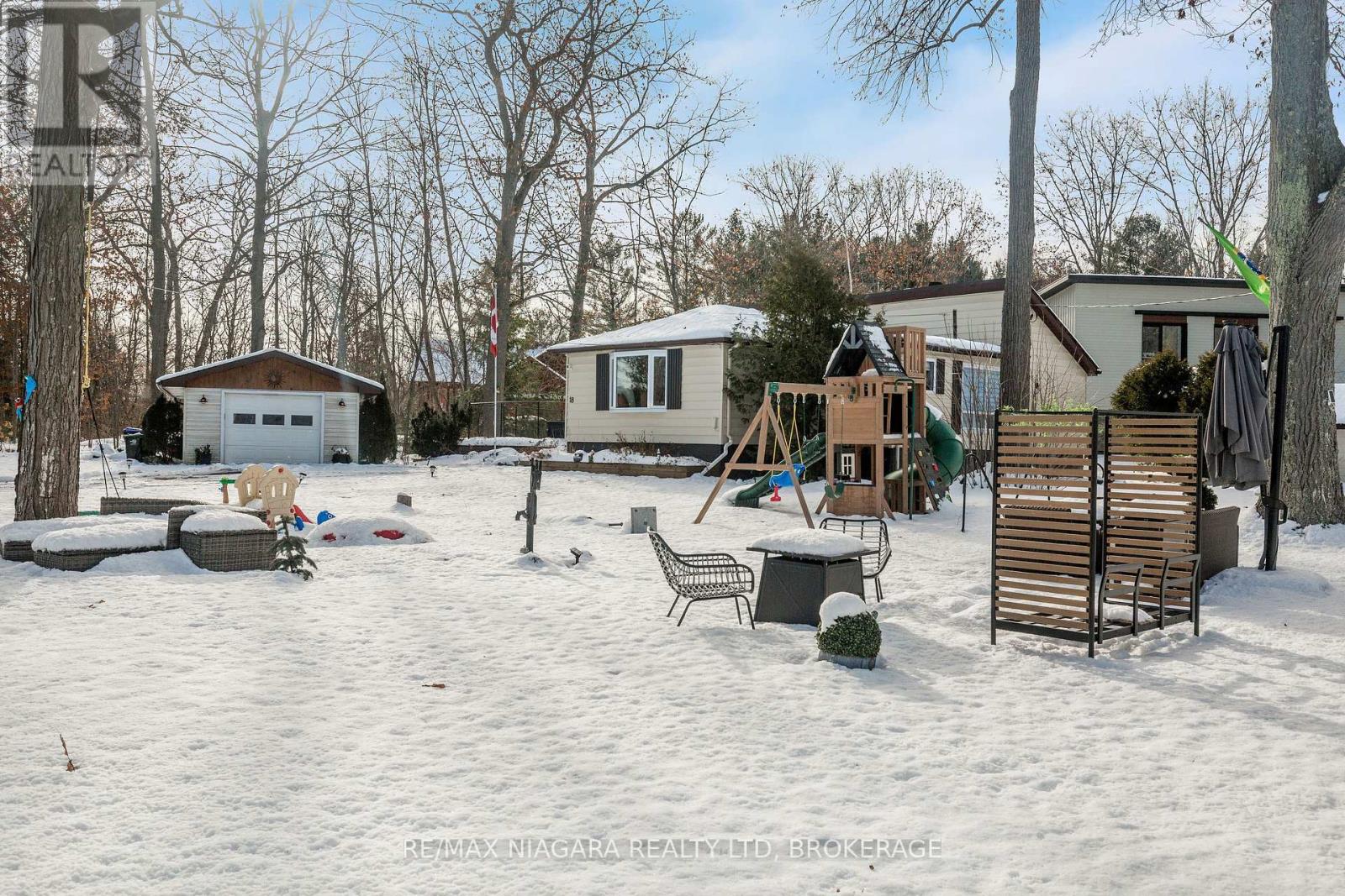 18 Sallows Drive, Tay, Ontario  L0K 2A0 - Photo 6 - S12602522