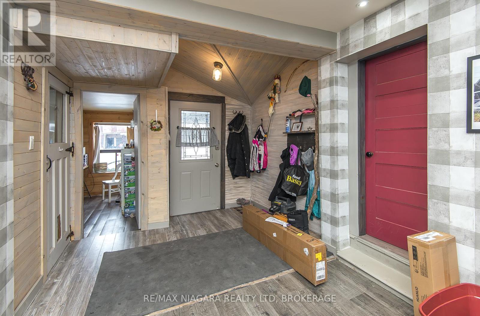 1937 Brookfield Road, Port Colborne, Ontario  L3K 5V3 - Photo 7 - X12603122