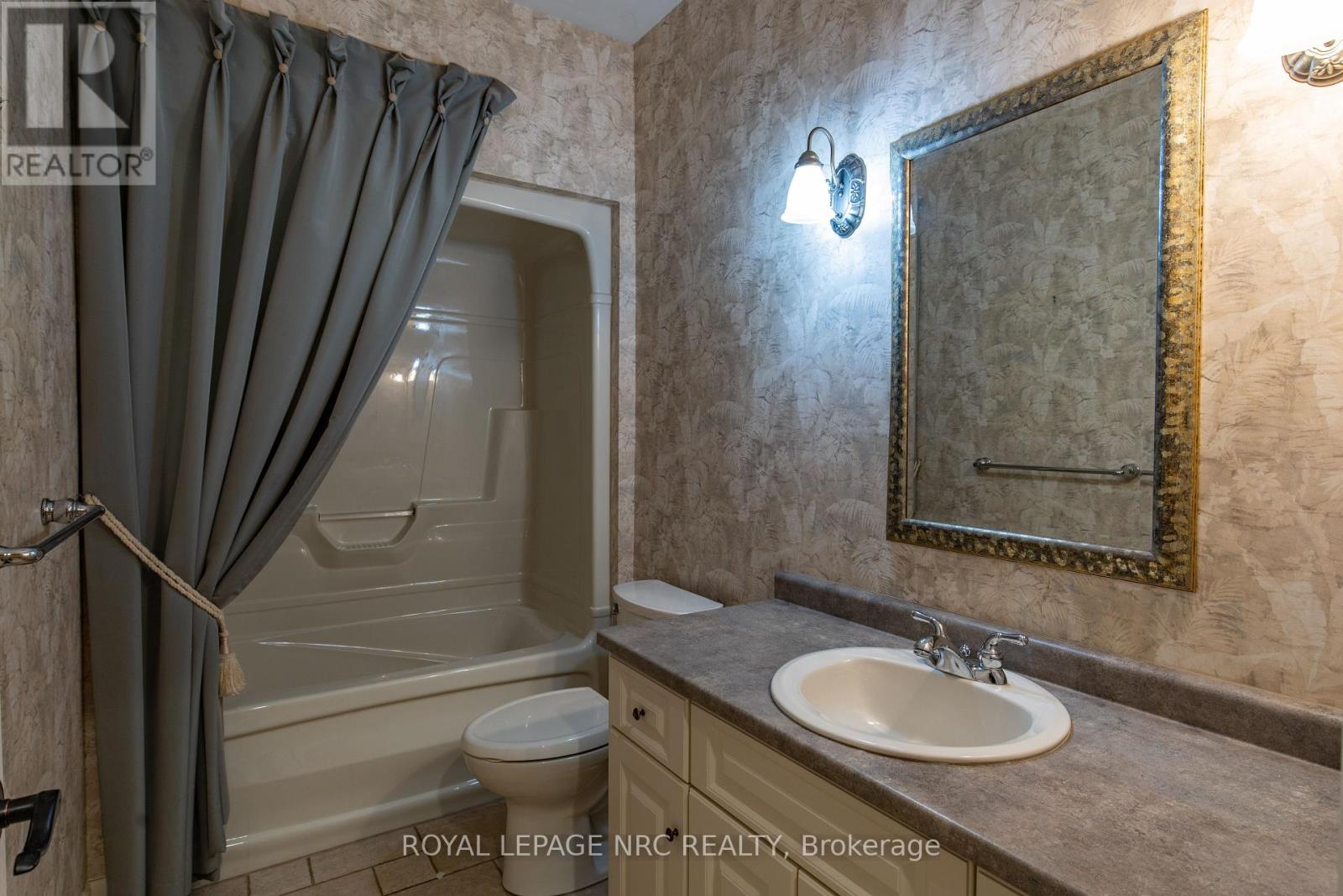 6 Muirfield Trail, Welland, Ontario  L3B 6G7 - Photo 20 - X12606860