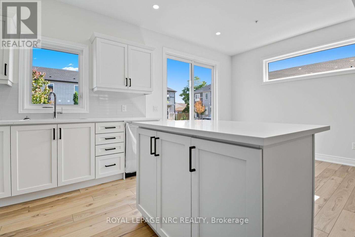 16 - 121a Moffatt Street, St. Catharines, Ontario  L2P 0G4 - Photo 12 - X12608882