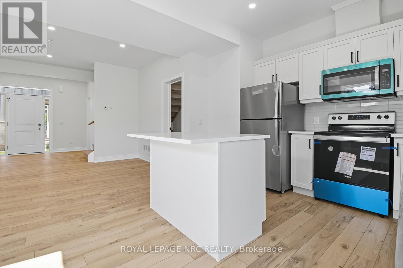 16 - 121a Moffatt Street, St. Catharines, Ontario  L2P 0G4 - Photo 13 - X12608882