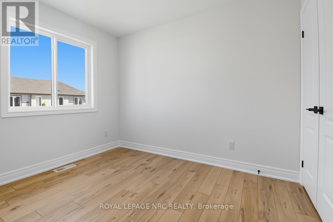 16 - 121a Moffatt Street, St. Catharines, Ontario  L2P 0G4 - Photo 21 - X12608882