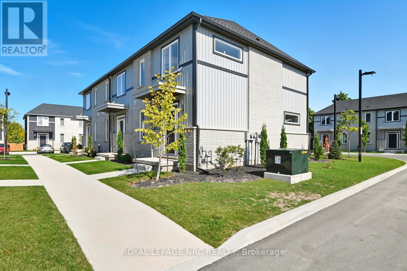16 - 121a Moffatt Street, St. Catharines, Ontario  L2P 0G4 - Photo 3 - X12608882