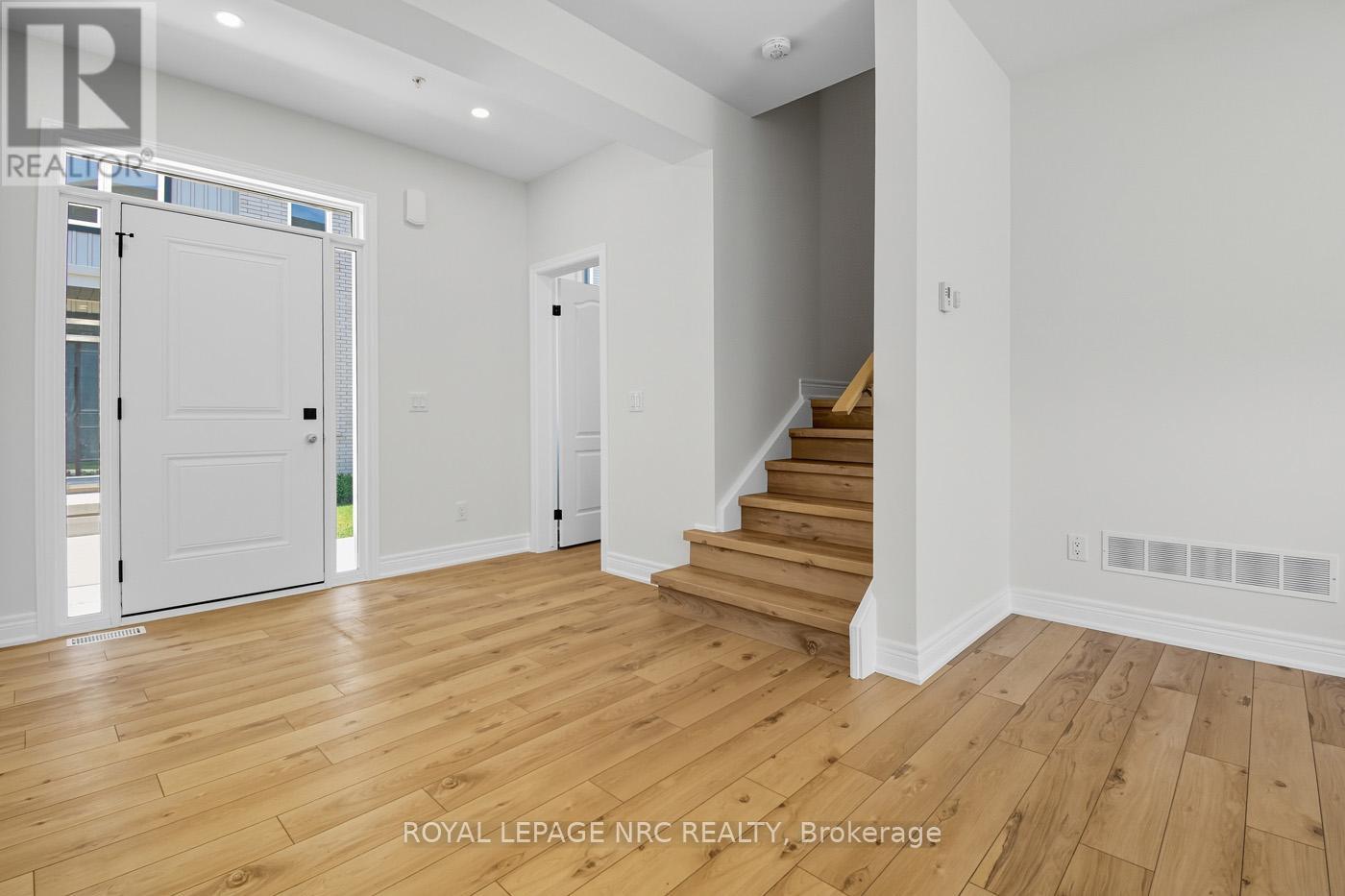 16 - 121a Moffatt Street, St. Catharines, Ontario  L2P 0G4 - Photo 6 - X12608882