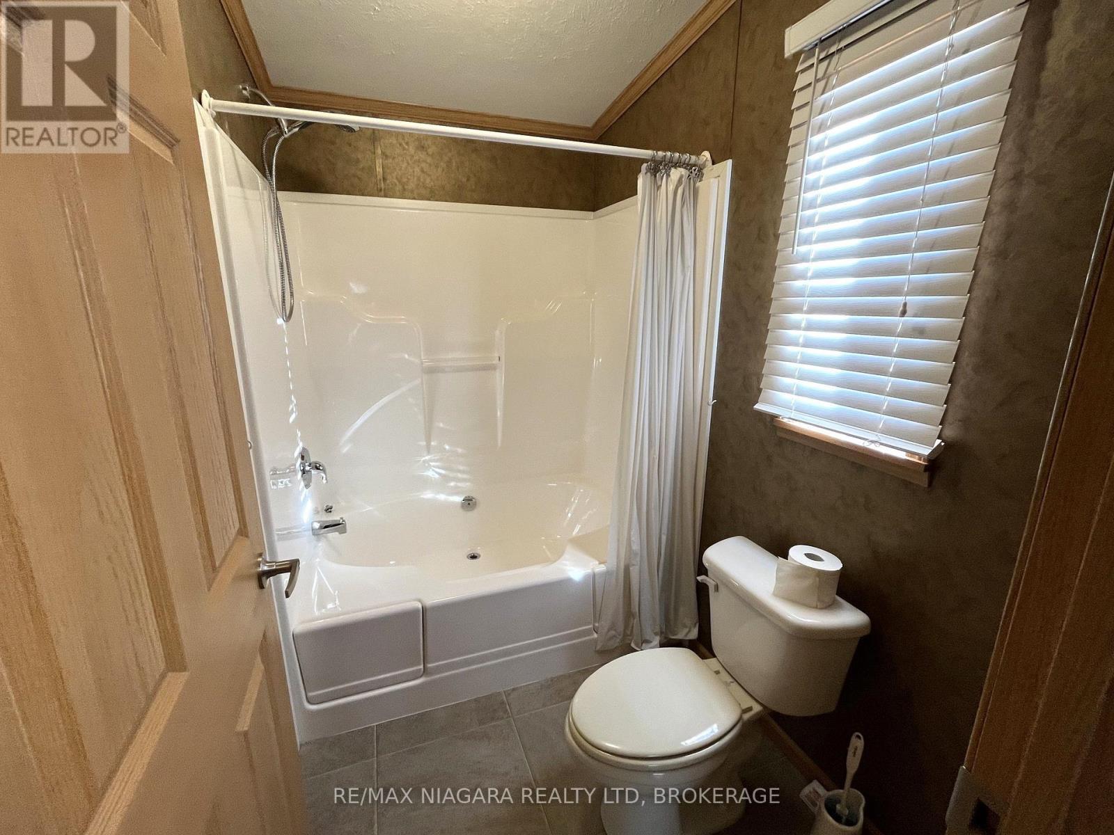 260 - 3033 Townline Road, Fort Erie, Ontario  L0S 1S1 - Photo 14 - X12609598