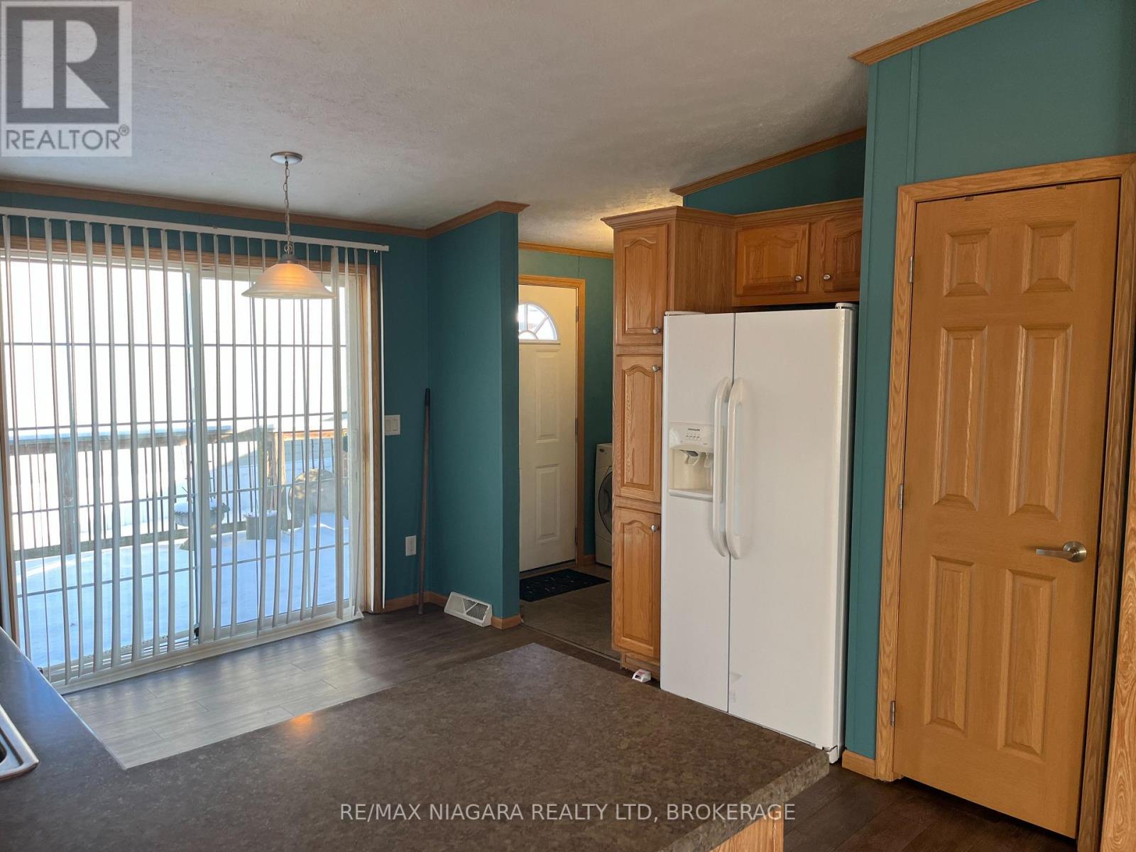 260 - 3033 Townline Road, Fort Erie, Ontario  L0S 1S1 - Photo 3 - X12609598