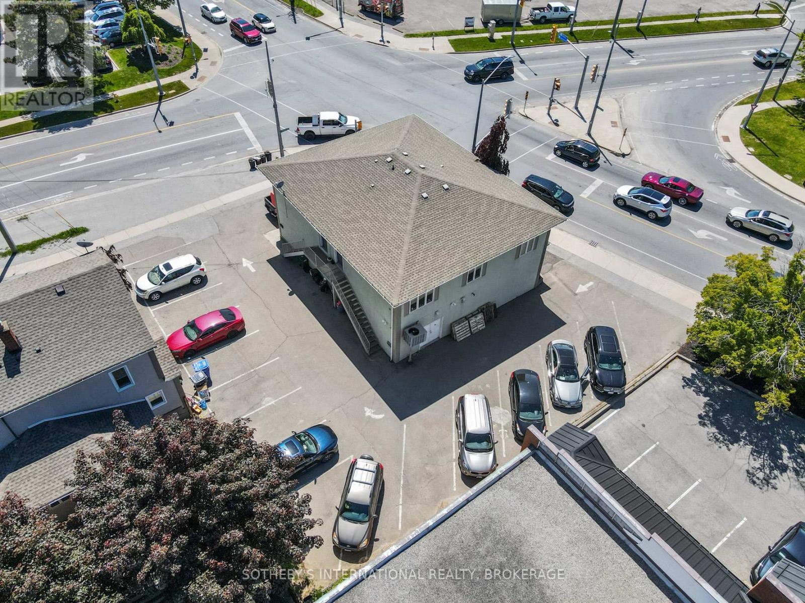 117 Lakeport Road, St. Catharines, Ontario  L2N 4R2 - Photo 11 - X12610152