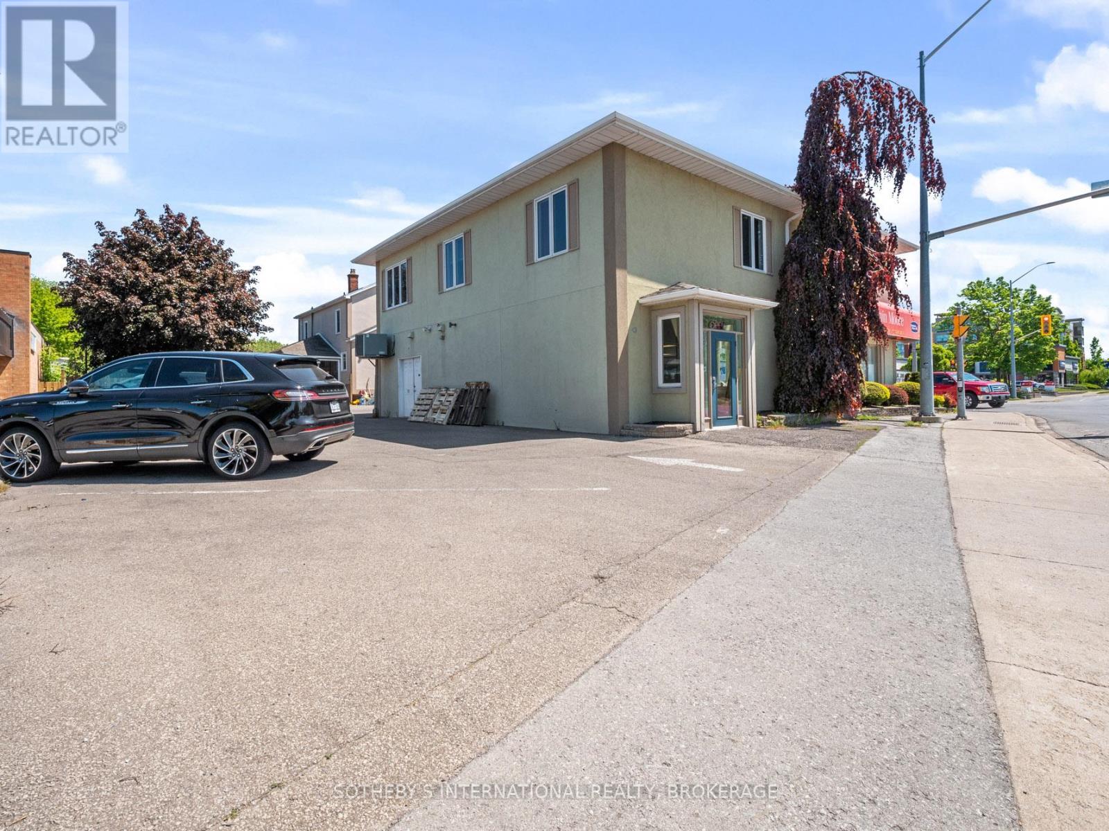 117 Lakeport Road, St. Catharines, Ontario  L2N 4R2 - Photo 5 - X12610152