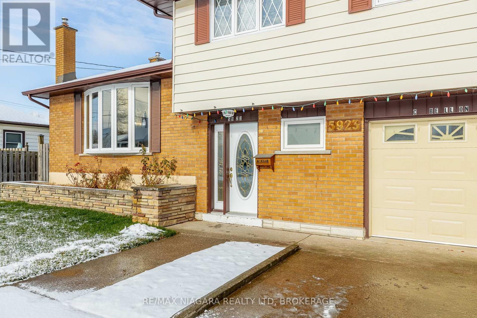 5923 Keith Street, Niagara Falls, Ontario  L2J 1J8 - Photo 4 - X12610186