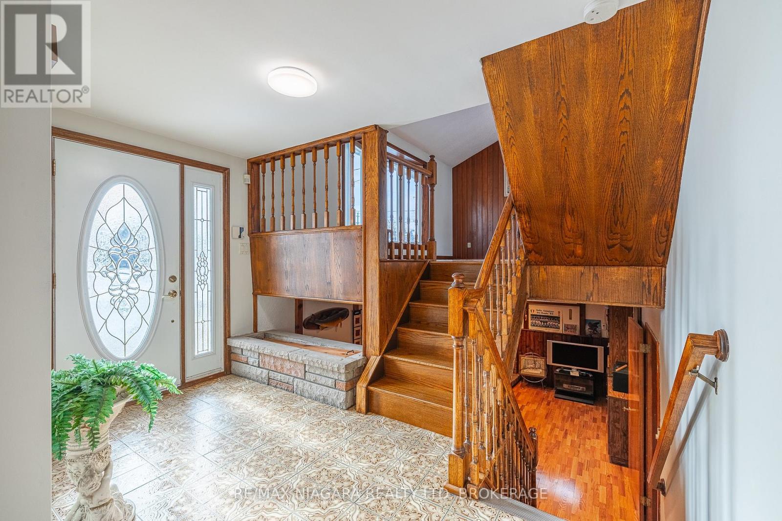 5923 Keith Street, Niagara Falls, Ontario  L2J 1J8 - Photo 5 - X12610186