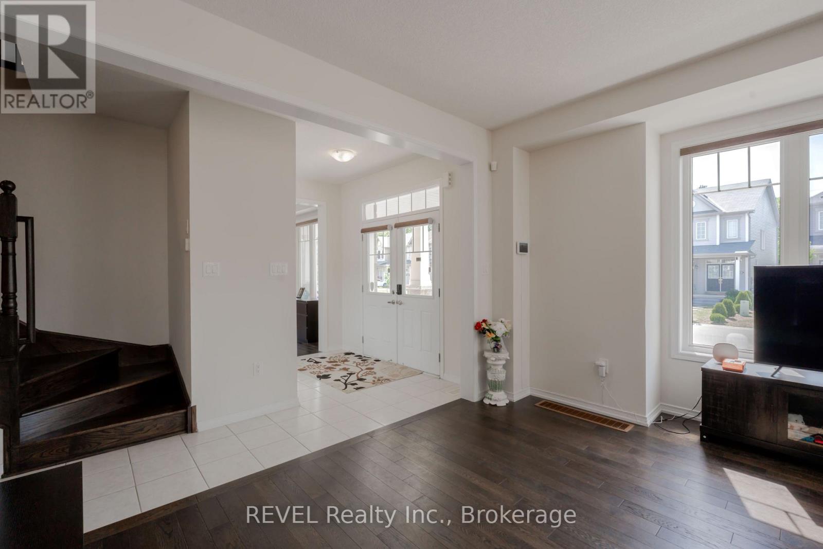 8797 Pawpaw Lane, Niagara Falls, Ontario  L2H 3S4 - Photo 15 - X12610364