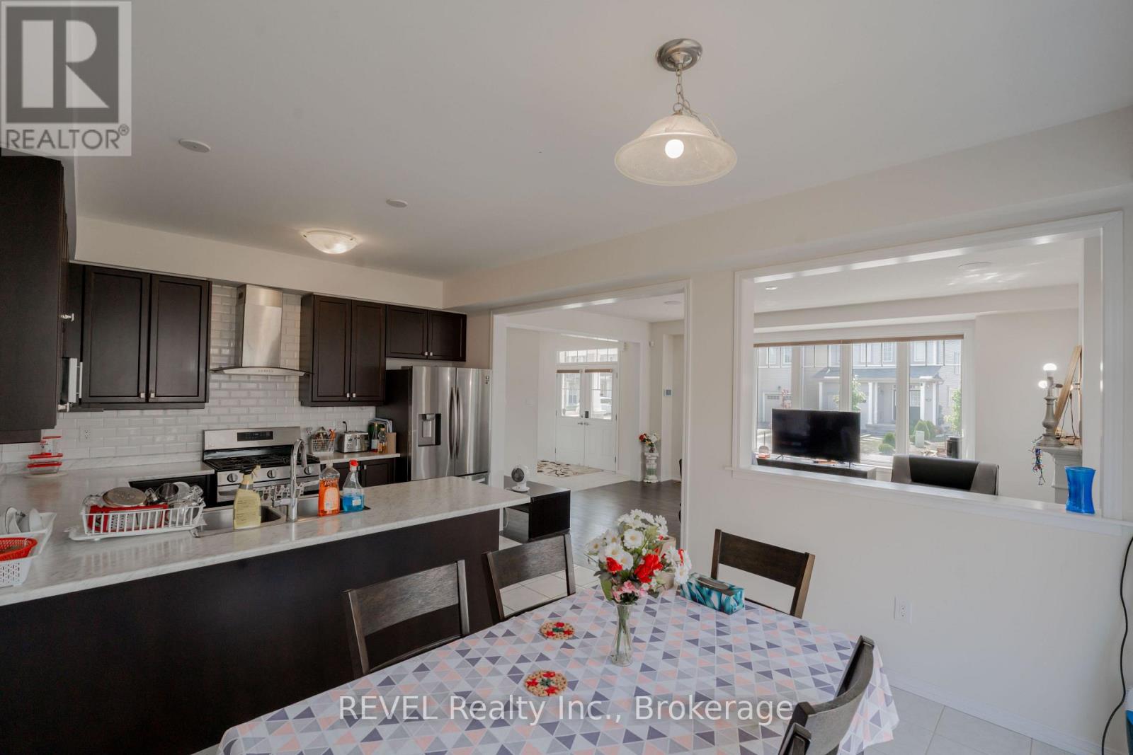 8797 Pawpaw Lane, Niagara Falls, Ontario  L2H 3S4 - Photo 9 - X12610364