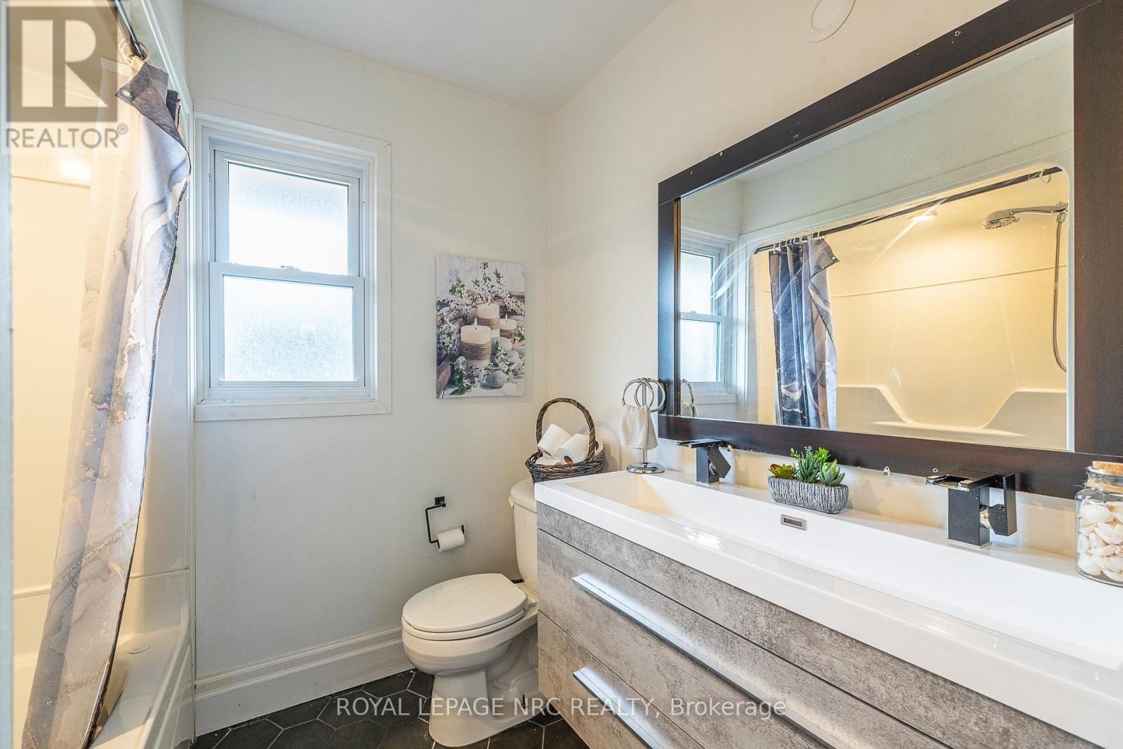 3797 Wiltshire Boulevard, Niagara Falls, Ontario  L2J 3E5 - Photo 21 - X12610426