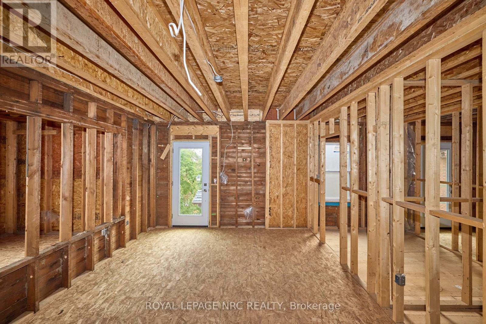 5427 River Road, Niagara Falls, Ontario  L2E 3H1 - Photo 23 - X12610542