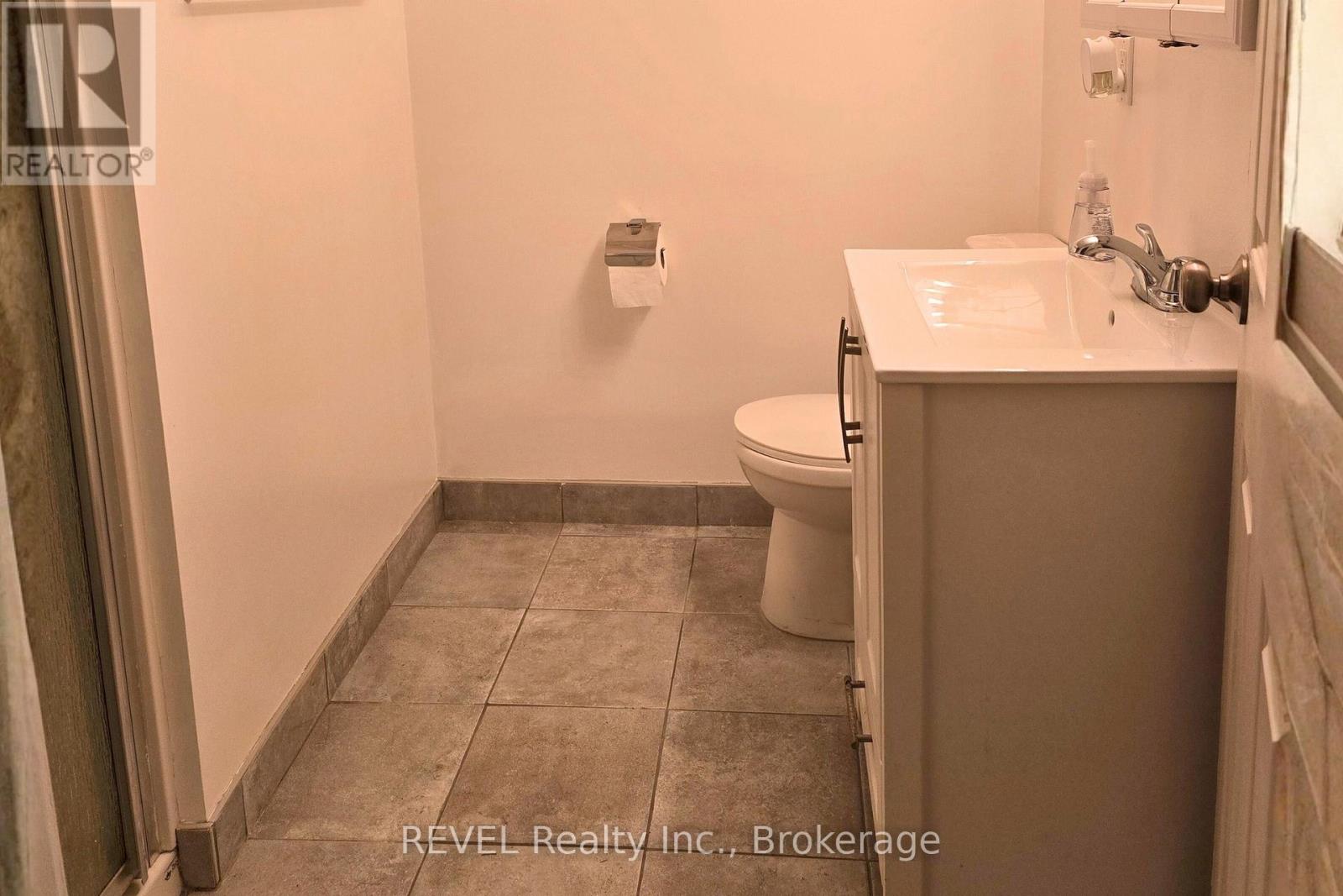 Lower Level - 33 Dundas Crescent, St. Catharines, Ontario  L2T 1T4 - Photo 14 - X12610600