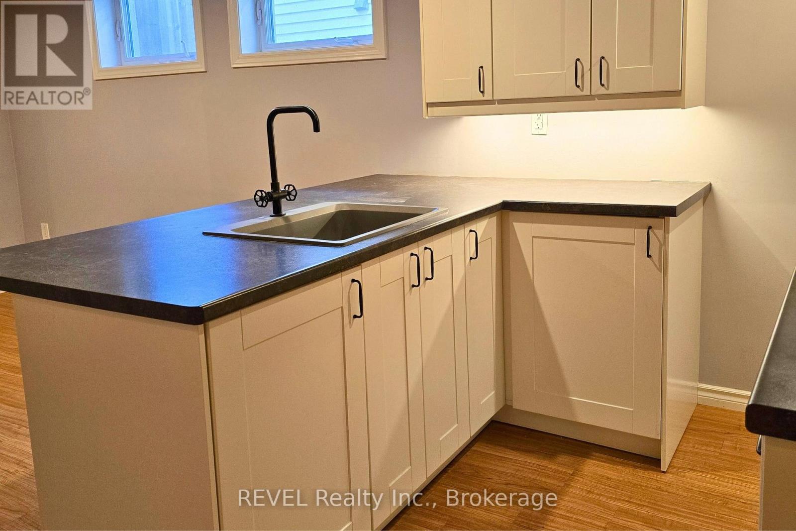 Lower Level - 33 Dundas Crescent, St. Catharines, Ontario  L2T 1T4 - Photo 3 - X12610600