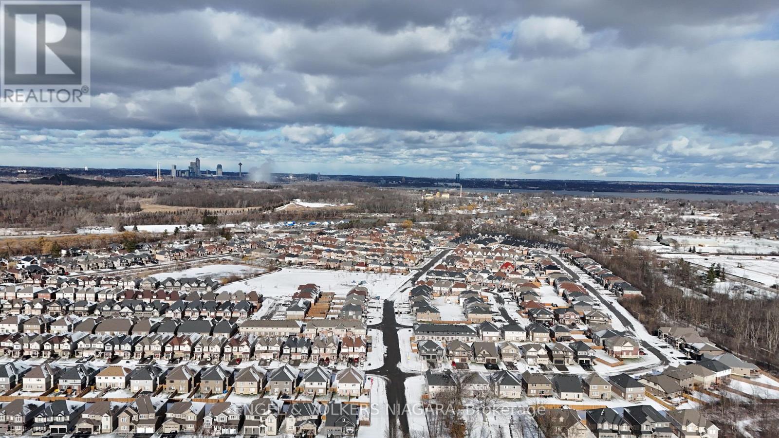 9248 Griffon Street, Niagara Falls, Ontario  L2G 3R6 - Photo 15 - X12610810