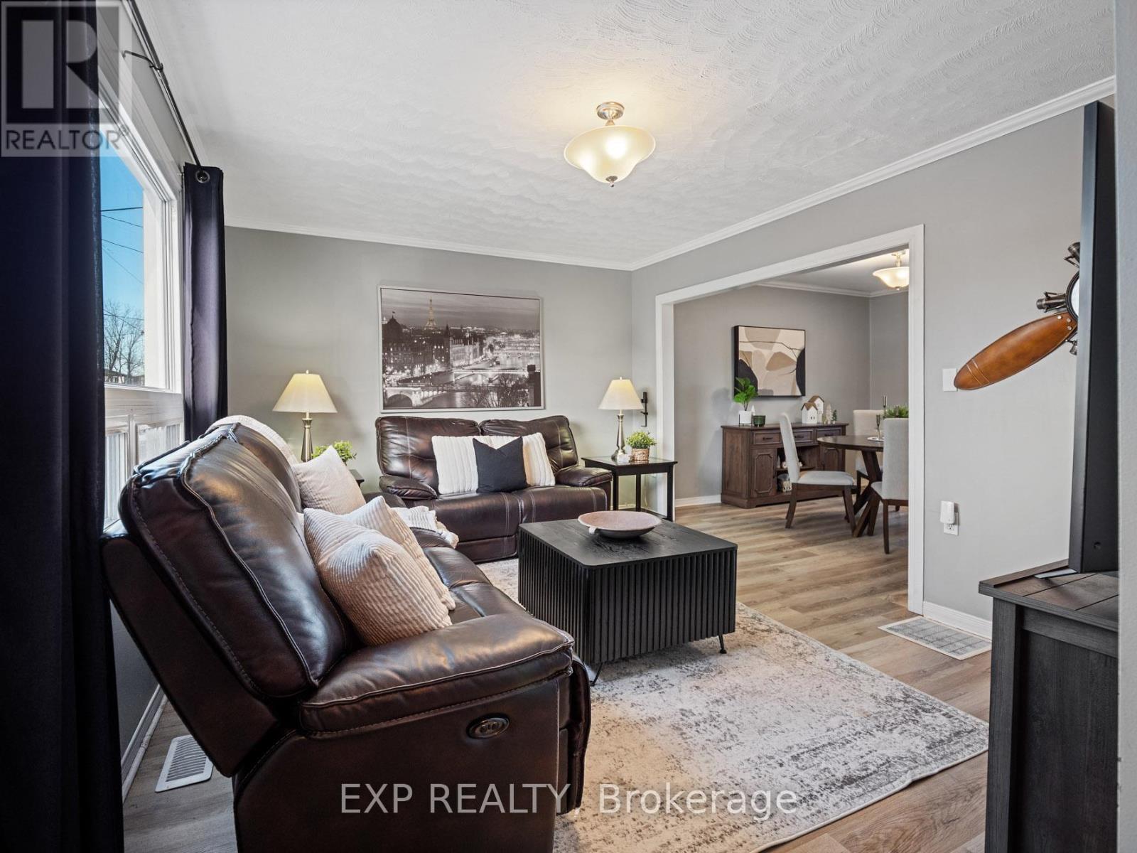 4354 Fifth Avenue, Niagara Falls, Ontario  L2E 4R2 - Photo 11 - X12611046