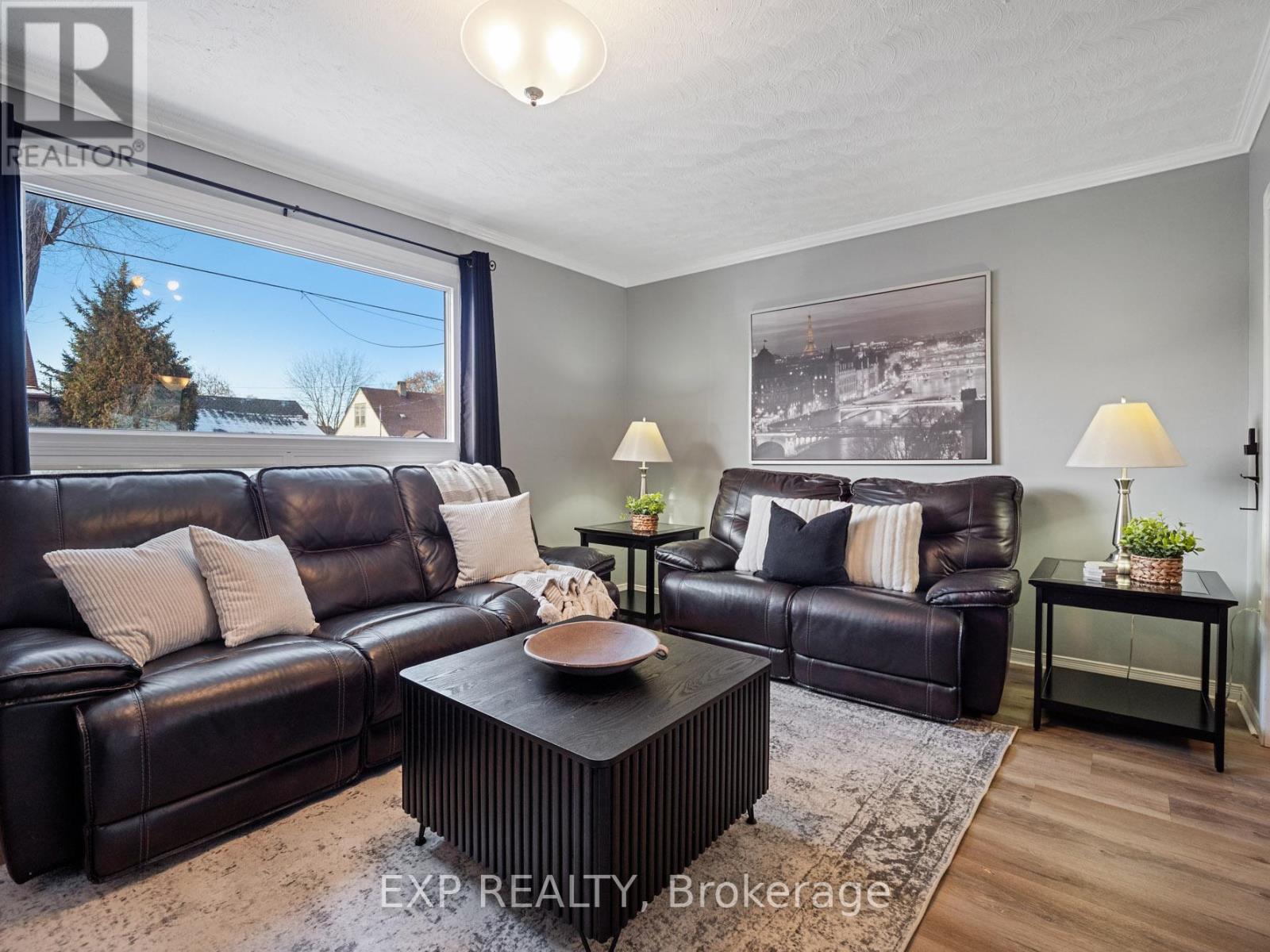 4354 Fifth Avenue, Niagara Falls, Ontario  L2E 4R2 - Photo 12 - X12611046