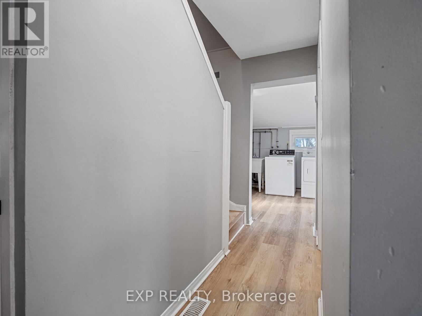 4354 Fifth Avenue, Niagara Falls, Ontario  L2E 4R2 - Photo 16 - X12611046