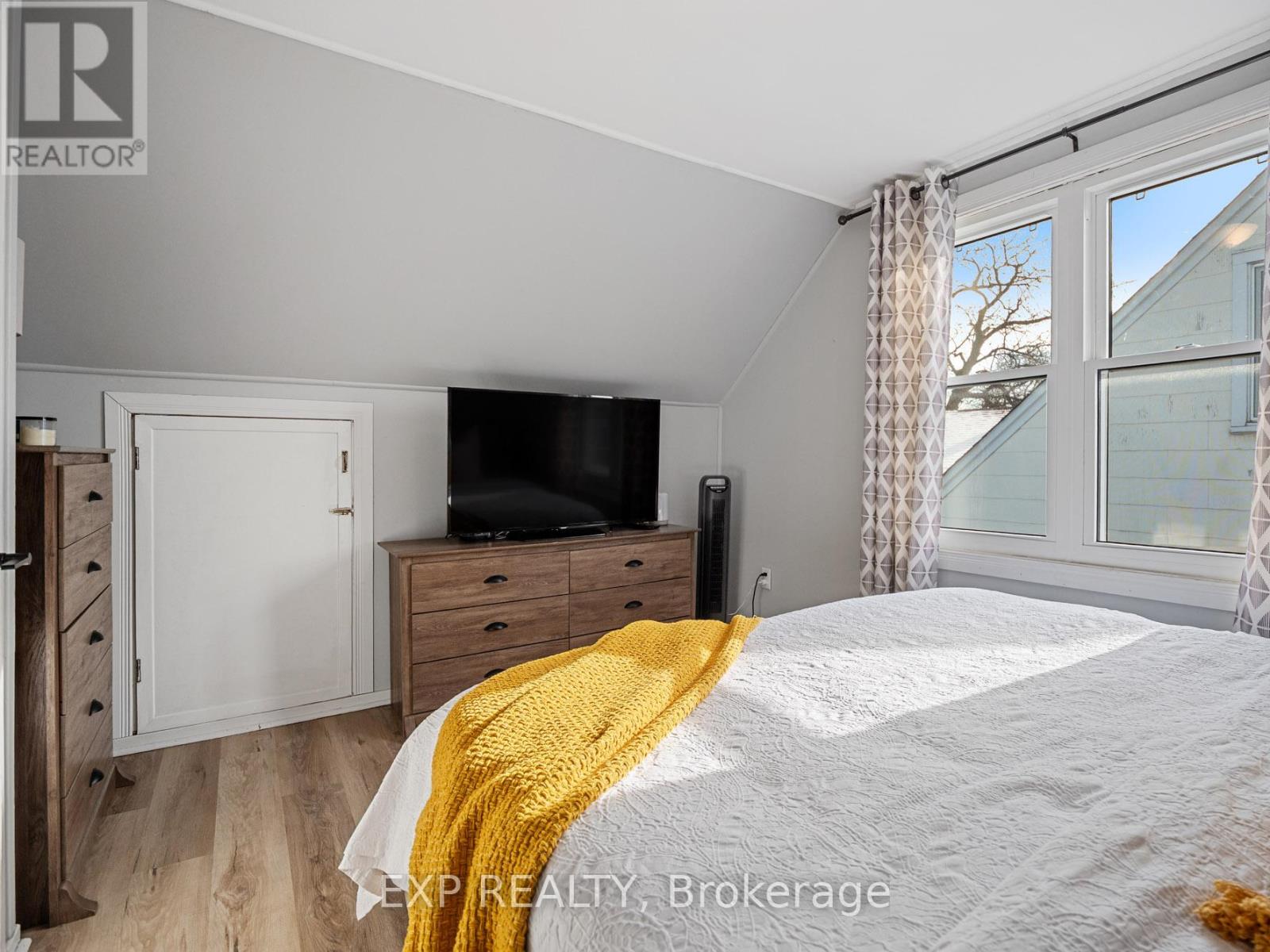 4354 Fifth Avenue, Niagara Falls, Ontario  L2E 4R2 - Photo 21 - X12611046