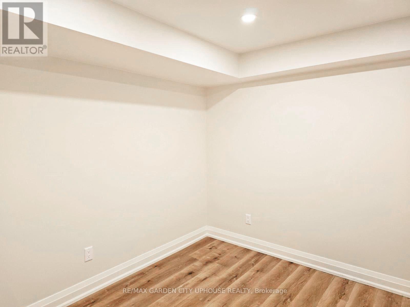 Lower - 11 Manhattan Court, St. Catharines, Ontario  L2R 0B8 - Photo 13 - X12611066